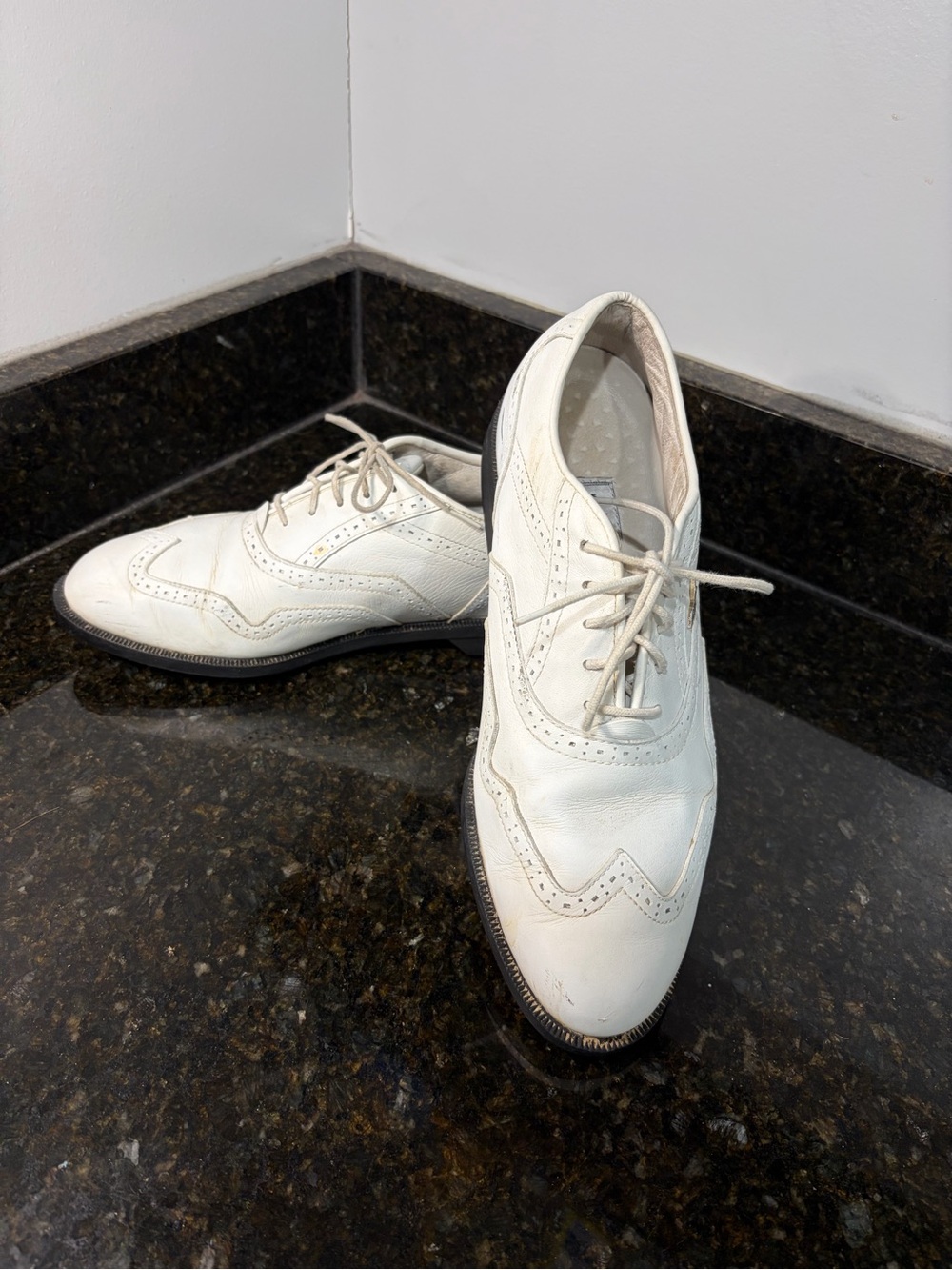 REEBOK Vintage White Leather Wingtip Golf Shoes
